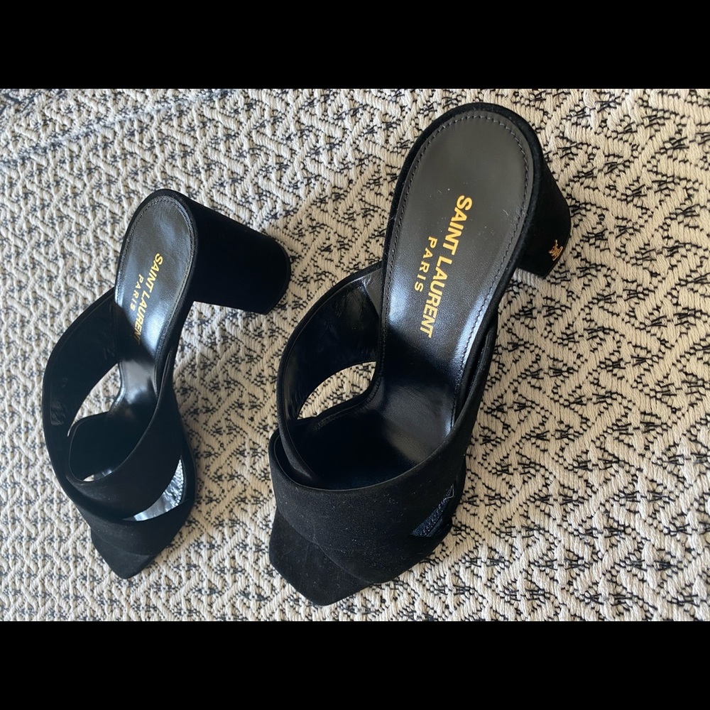 YSL BNWT kid scamosciato oro antico heel mule